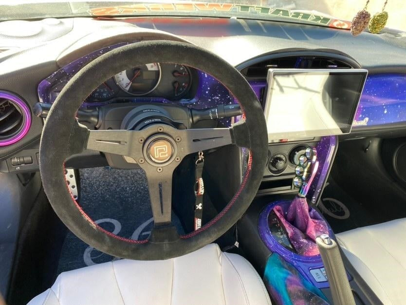 P2M COMPETITION STEERING WHEEL : 340MM STANDARD SUEDE