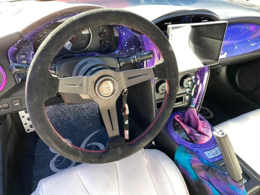 P2M COMPETITION STEERING WHEEL : 340MM STANDARD SUEDE